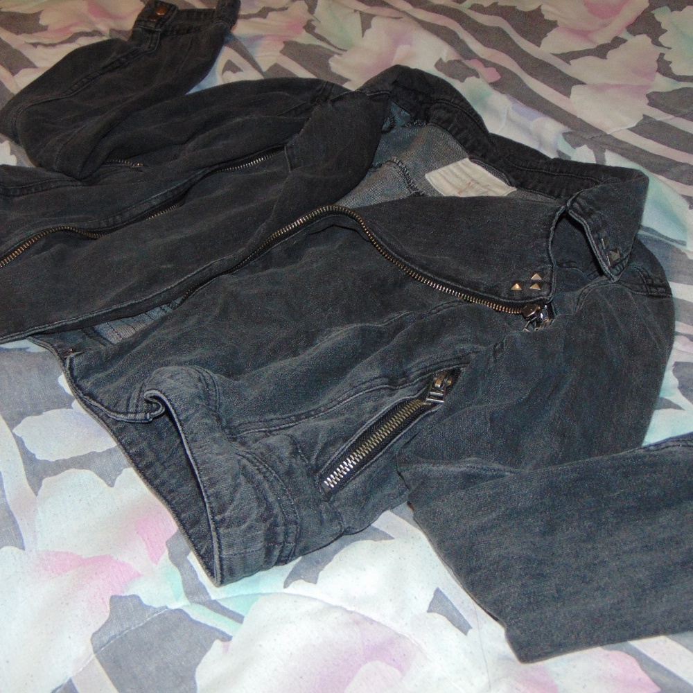 Cropped Jacket - Picture 2 of 3